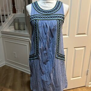 Vineyard Vines Navy and Blue Embroidered dress sz small